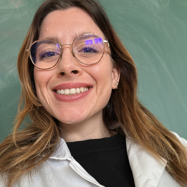 Aikaterini - Prof de biologie - Tours