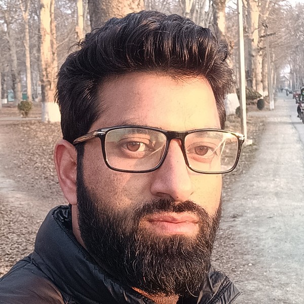 Zubair - Biology teacher - Kulgam