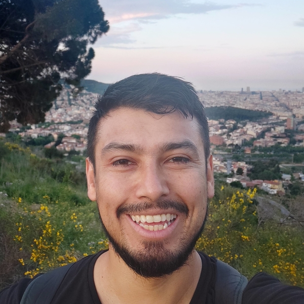 Francisco - prof de Física - Barcelona