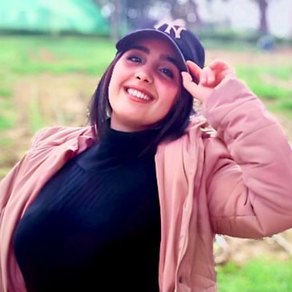 Khadija - Prof d'arabe - 