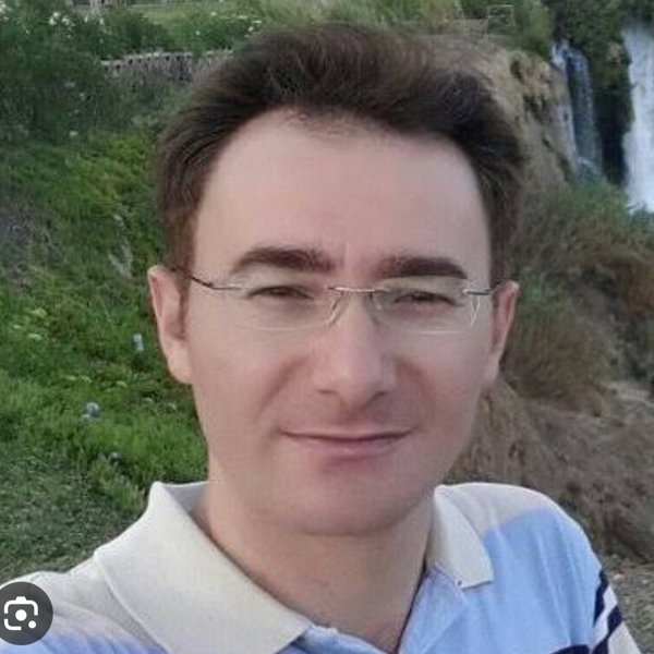 Erdem - Eğitim koçu - 