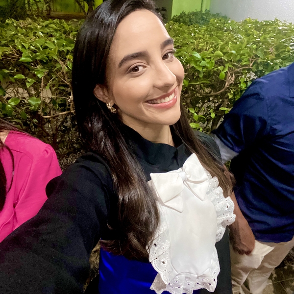 Samily - Professor de preparação de acesso à faculdade - 
