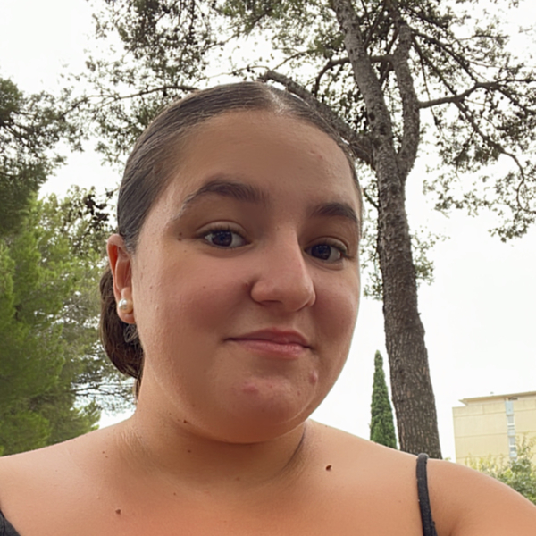 Claudia - Prof d'aide aux devoirs - Auriol
