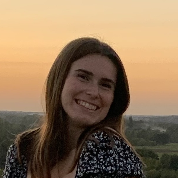 Romane - Prof d'aide aux devoirs - Angers