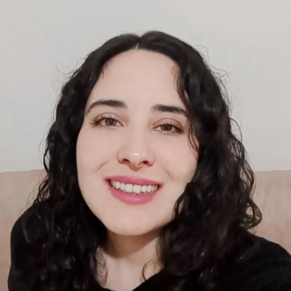 Daniela - Spanish tutor - Toronto