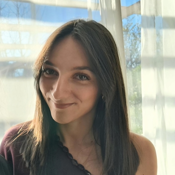 Léana - Prof de maths - Théza