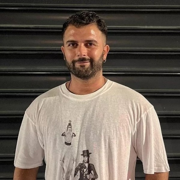 Hakan - Matematik öğretmeni - İzmir
