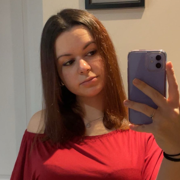 Louna - Prof d'initiation internet - Amiens