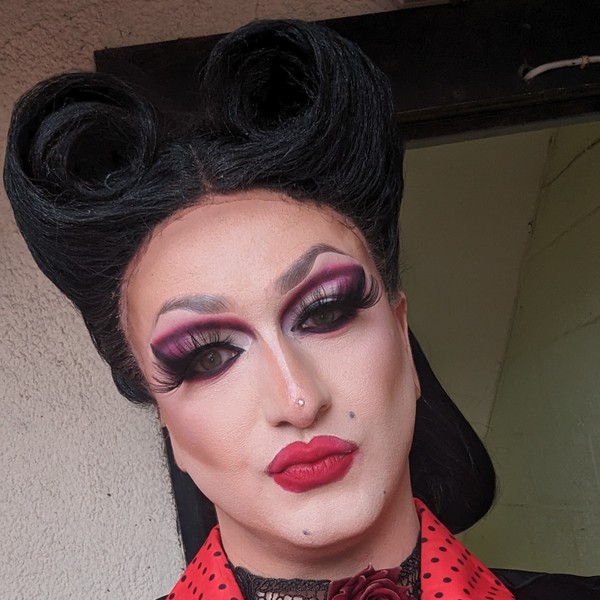Gutterslut - Make-up tutor - Llysfaen
