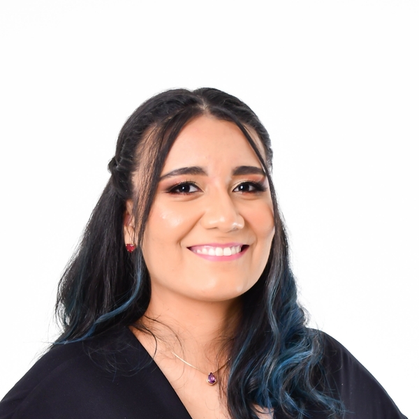 Ana - Professor de português - Manaus