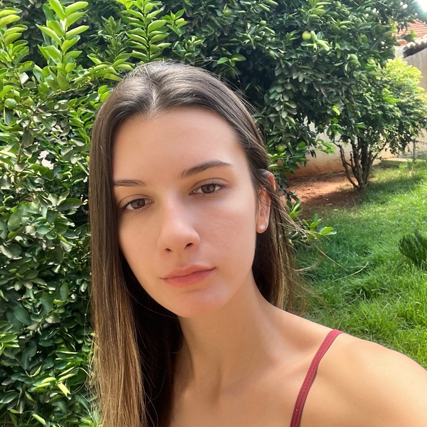 Carolina - Professor de português para estrangeiros - Cosmorama