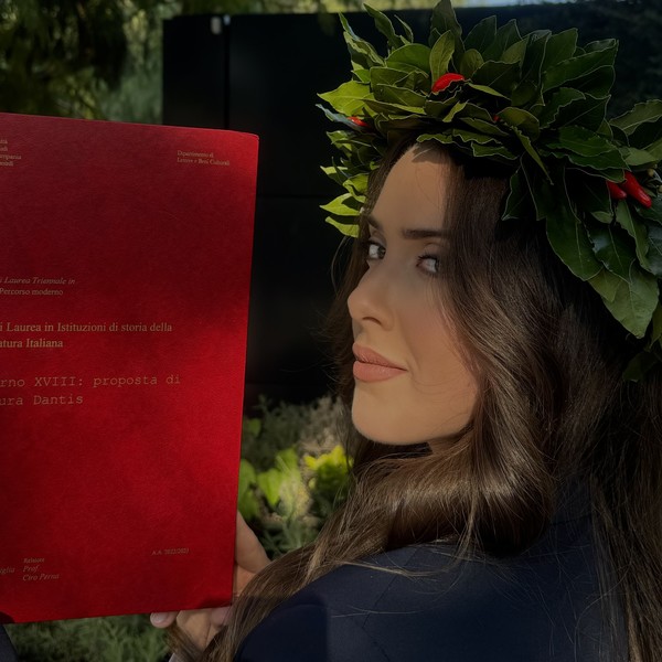 Helena - Insegnante di italiano scolastico - Caserta