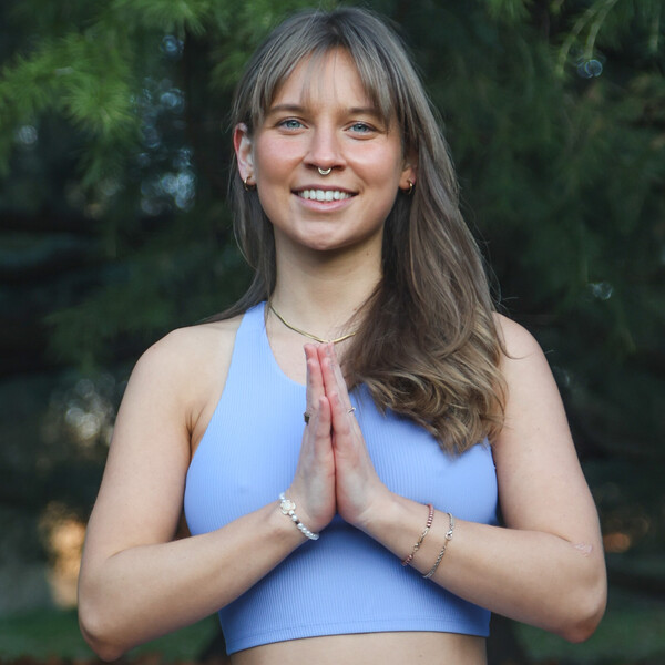 Alyssa - Yoga instructor - Los Angeles