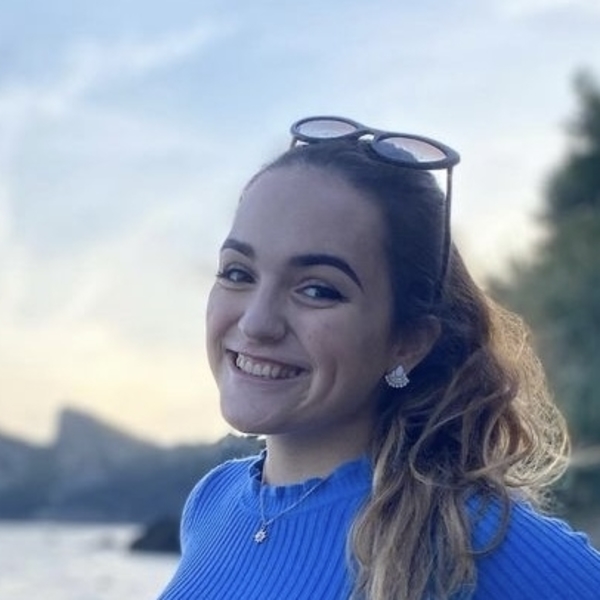 Fiorella - Insegnante di aiuto compiti - Napoli