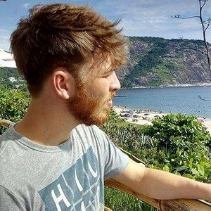 Victor - Professor de história - Itaipu