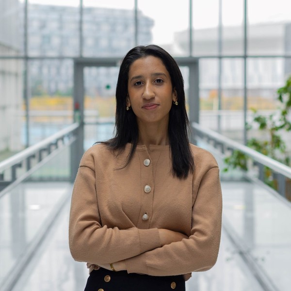 Amel - Prof de maths - Saint-Denis