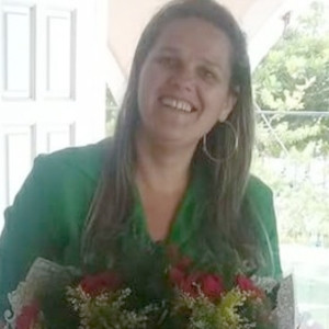 Kellen cristiane - Professor de auxílio para alunos com problemas de leitura - Moita
