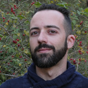 José