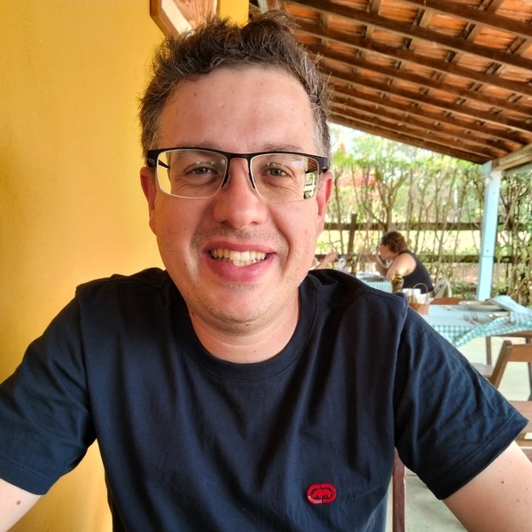 Tiago - Professor de matemática - Rio Claro