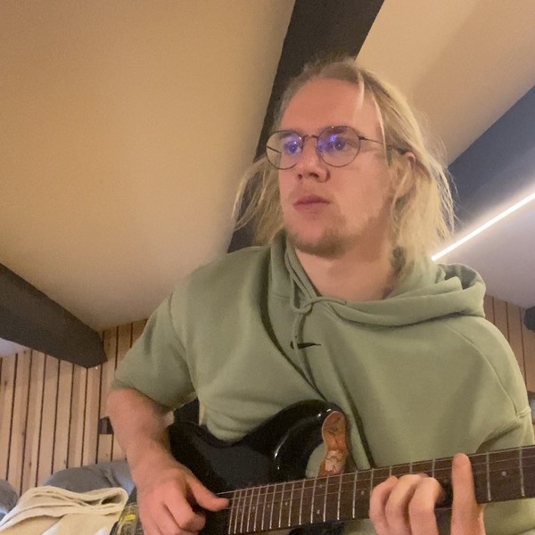Tom - Prof de guitare - Villeurbanne