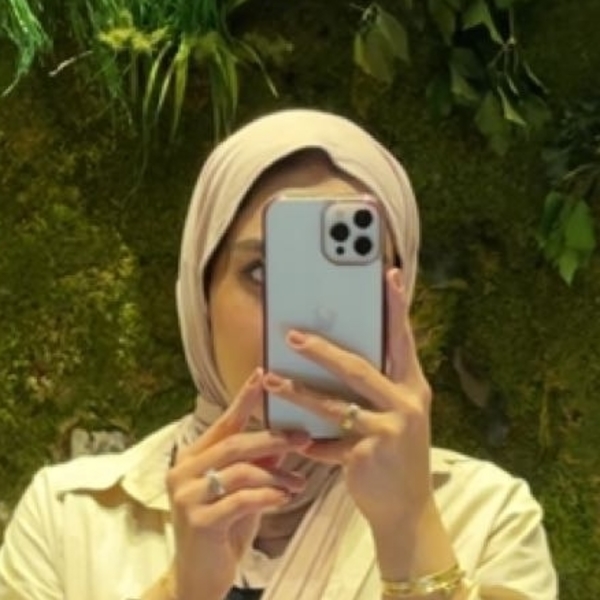 Sara - Prof d'arabe - Agadir