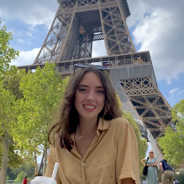Camille - Prof de français - Antony