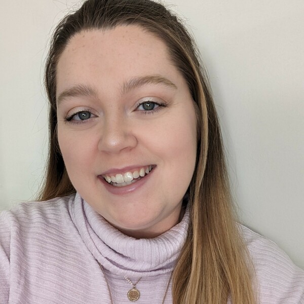 Treasa - Biology tutor - New London