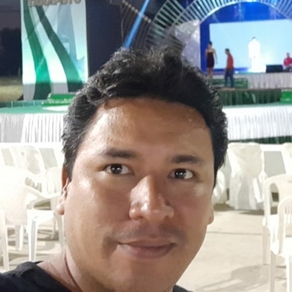 Henry - profesor de otras ciencias humanas - Tarapoto