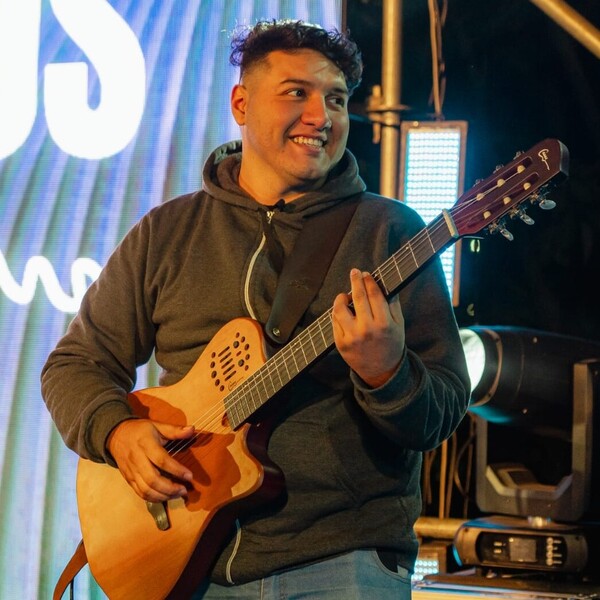 Nico - Profesor guitarra criolla - Tucumán