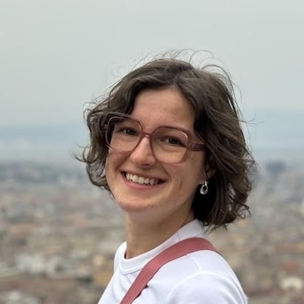 Clara - Prof de physique - chimie - Paris