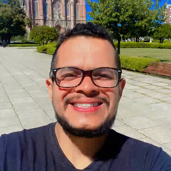 Yan - Professor de canto - Rio de Janeiro