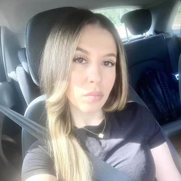 Sara - Prof de maquillage - Liège
