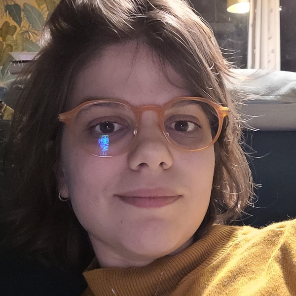 Laure - Prof de français - Vélizy-Villacoublay