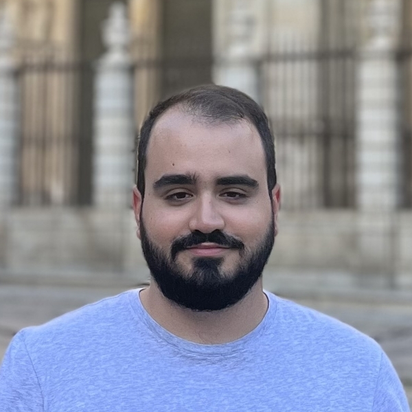Gonçalo - Professor de economia - Coimbra