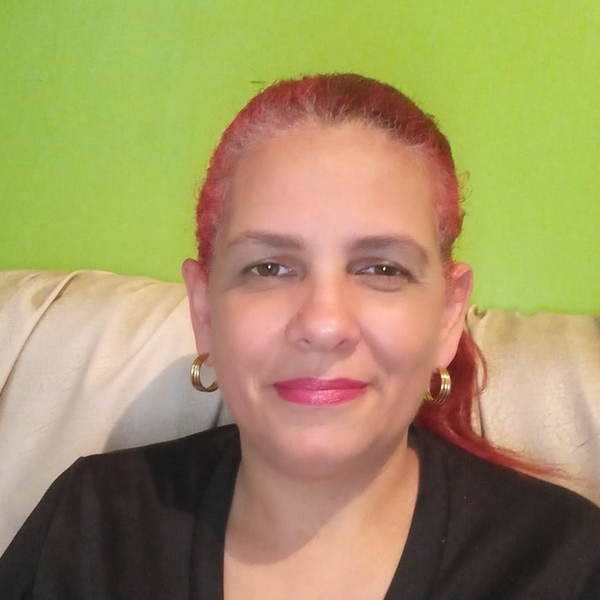 Nubia - Profesor de lenguaje y comunicación - San José