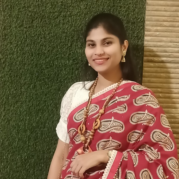 Nivedita - English tutor - Thane