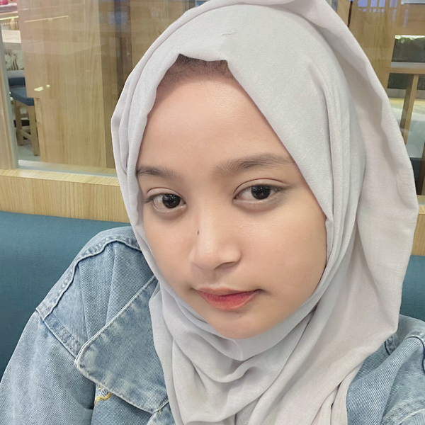 Ayuningtyas yolandha - Guru bahasa inggris - Yogyakarta