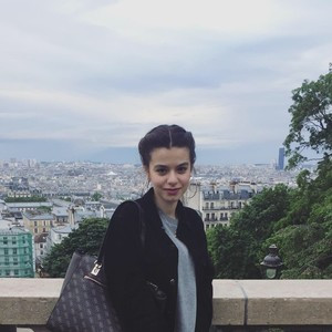 Raghad - Prof d'anglais - Antony