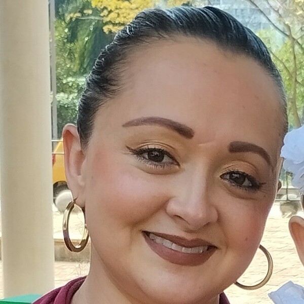 Lina MARCELA - Profe de ciencias sociales - Bucaramanga