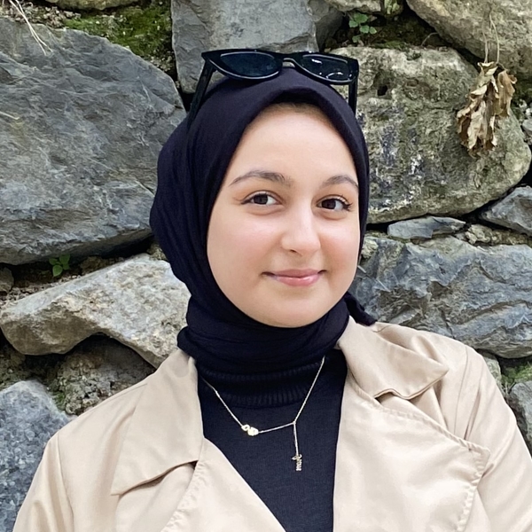 İrem - Türkçe öğretmeni - İstanbul