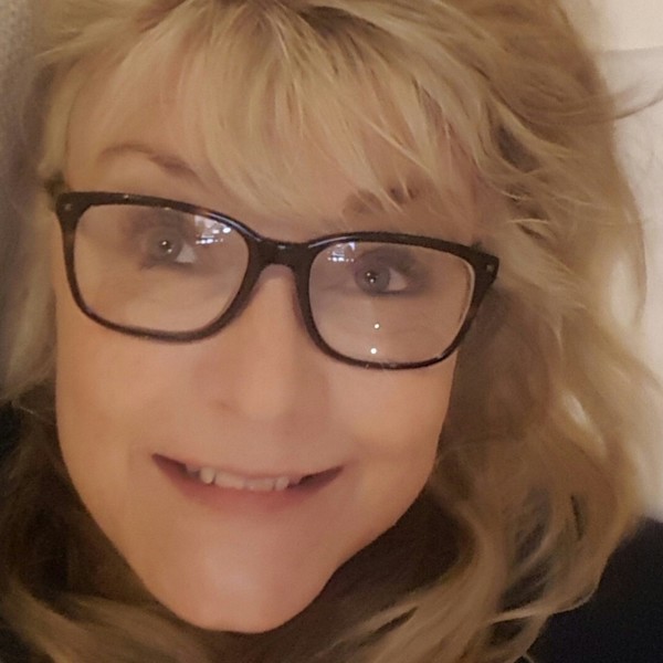 Lynne - English tutor - uMhlanga