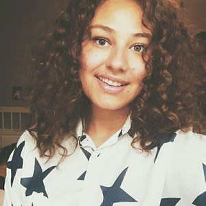 Mahé - Prof d'aide aux devoirs - Pélissanne