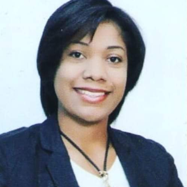 Kimberly - prof de Ciencias políticas - Costa Rica