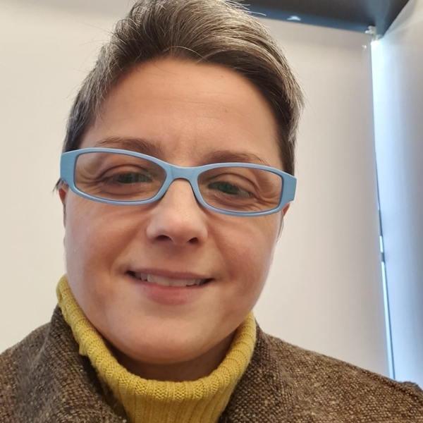 Michela - Insegnante di diritto - Saronno