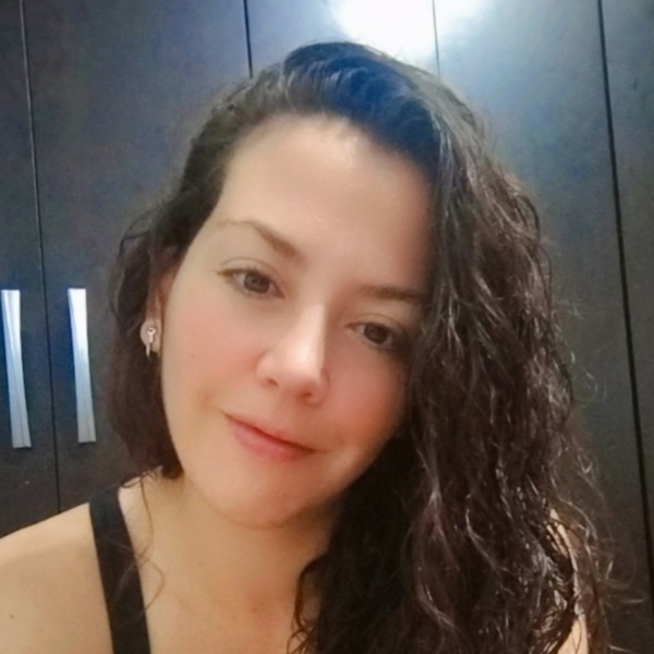 Yoselin - profesor de canto - Independencia