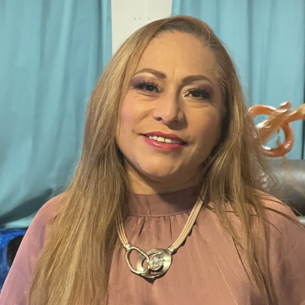Edna - Spanish tutor - Santa Ana