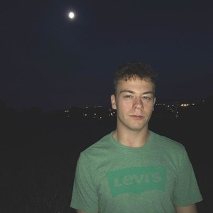 Lou - Prof d'allemand - Aubange