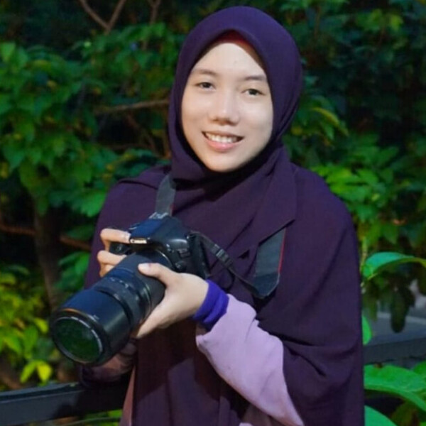 Qonita - Guru video editing - Kecamatan Cileungsi