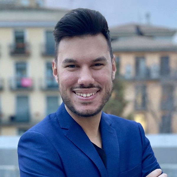Joan - prof de Comunicación - Girona