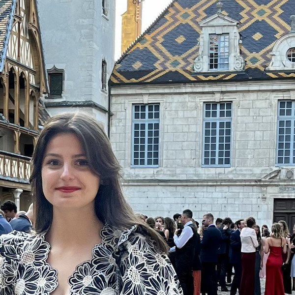 Margot - Prof de maths - Dijon